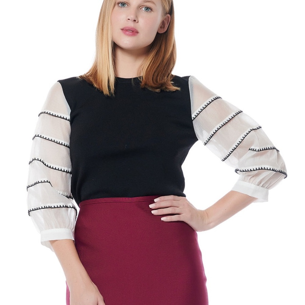 gracia Ribbed Body Top W/Embroidered Long Sleeves